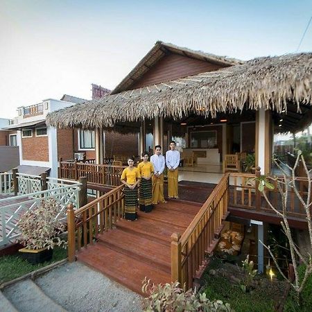 Hotel Queen Jamadevi Mawlamyine Exterior foto