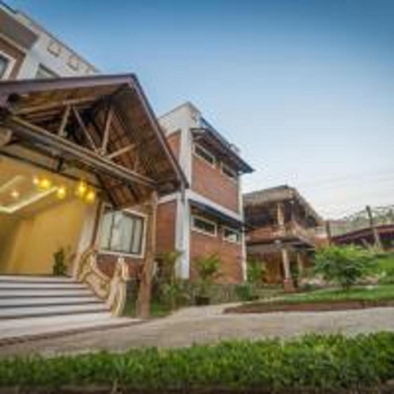 Hotel Queen Jamadevi Mawlamyine Exterior foto